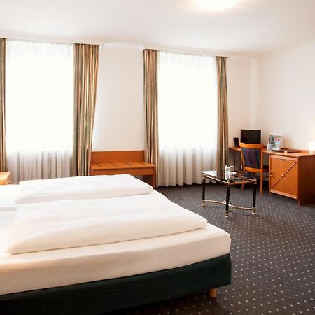 Ina Hotel Royal Keulen Buitenkant foto