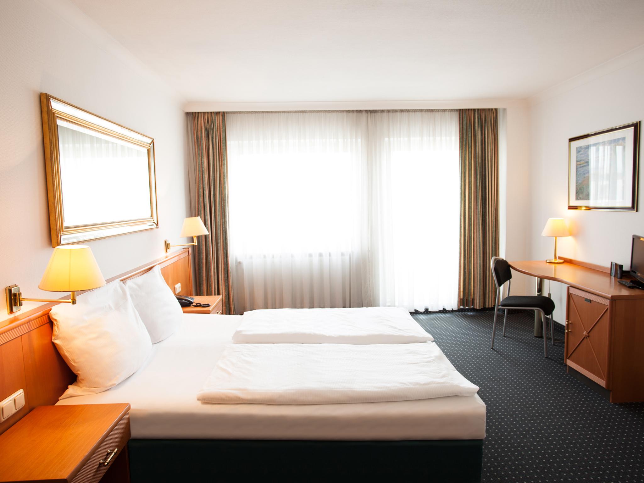 Ina Hotel Royal Keulen Buitenkant foto