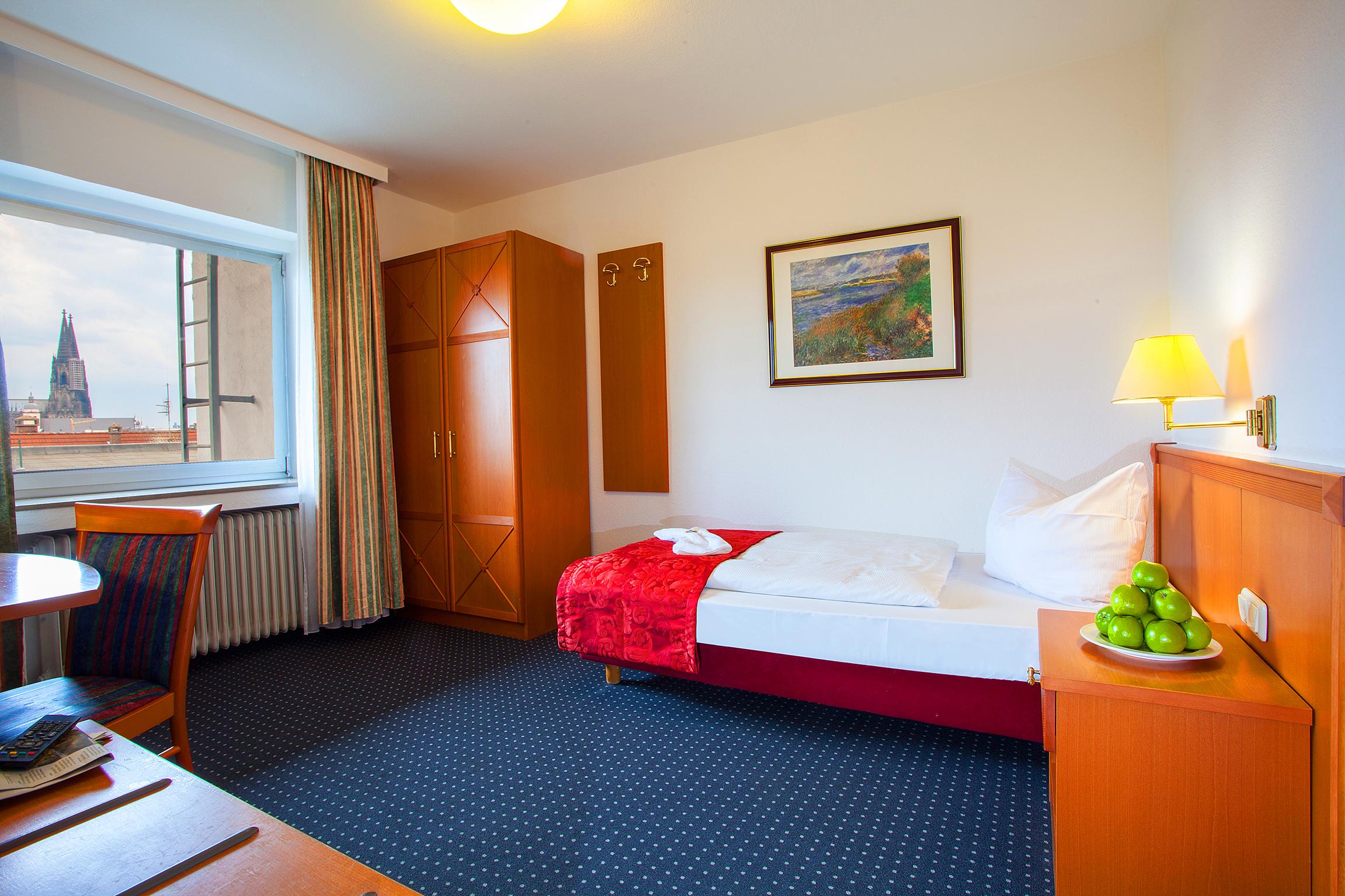 Ina Hotel Royal Keulen Buitenkant foto