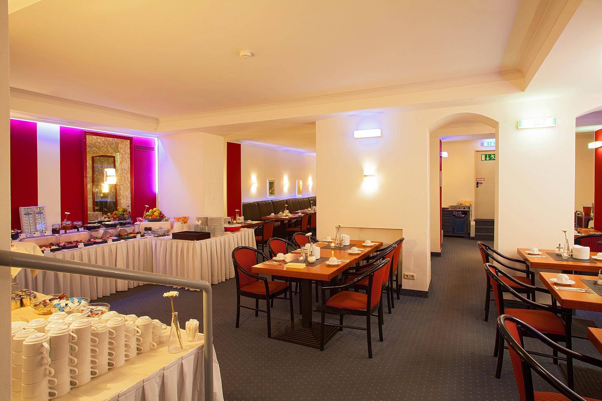 Ina Hotel Royal Keulen Buitenkant foto