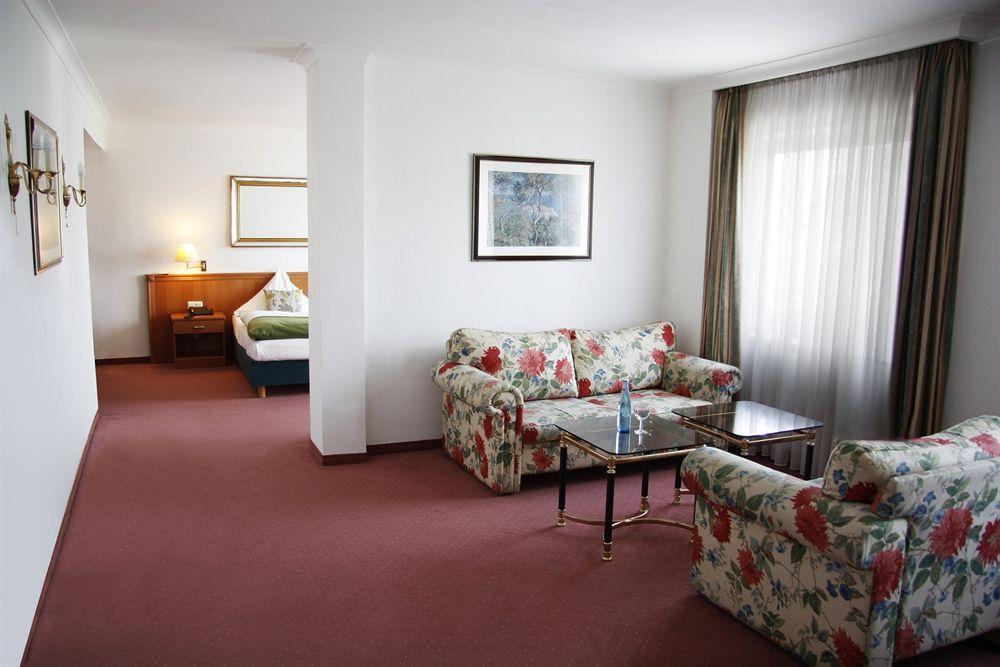 Ina Hotel Royal Keulen Buitenkant foto